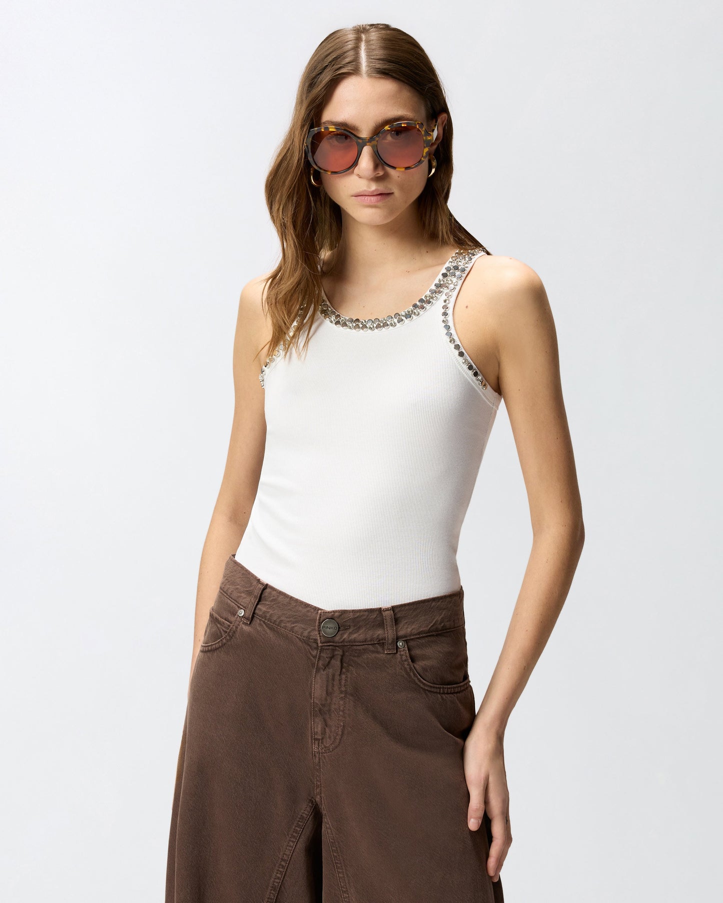 Ribbed top with bejewelled embellishment