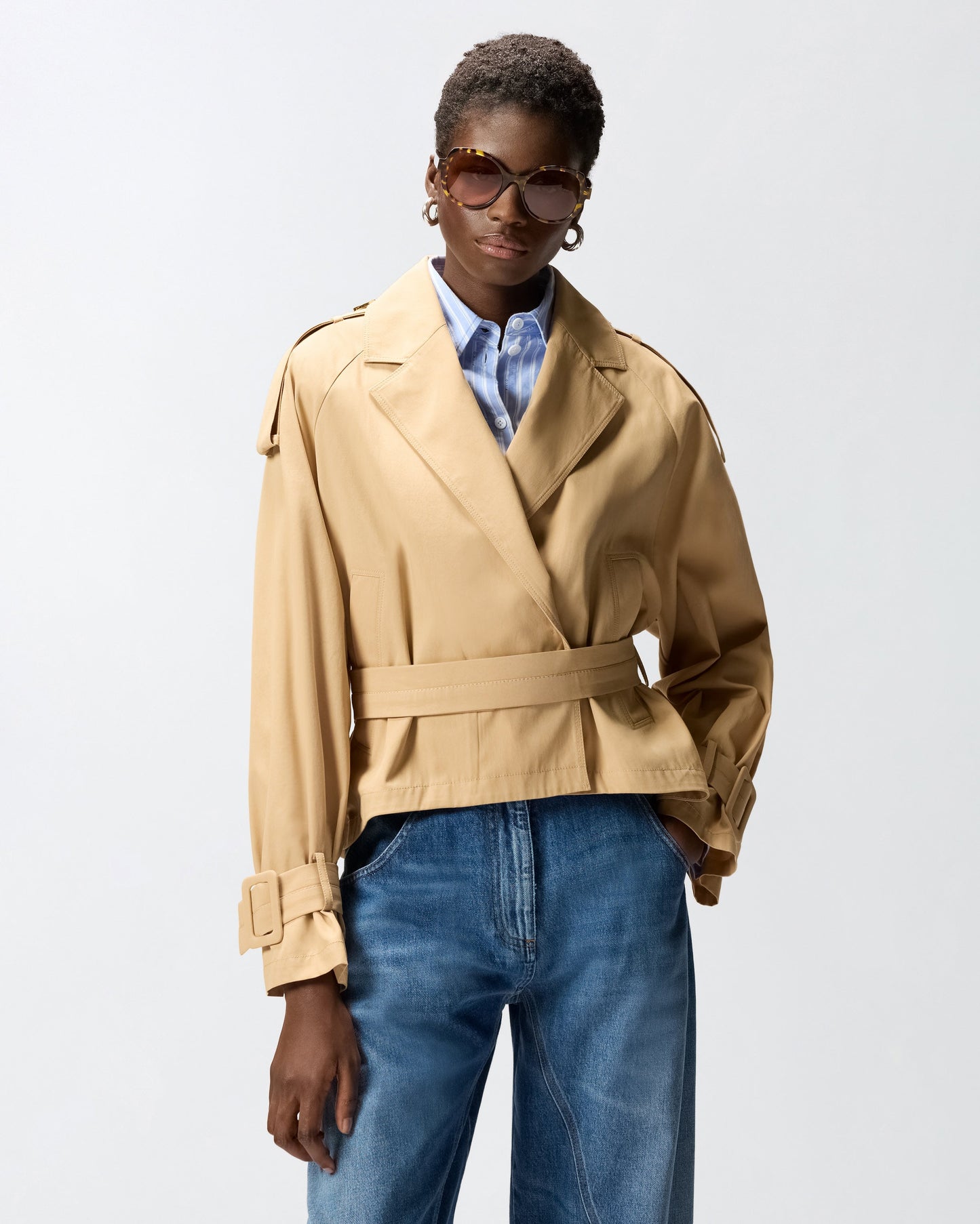Short cotton trench coat with belt
