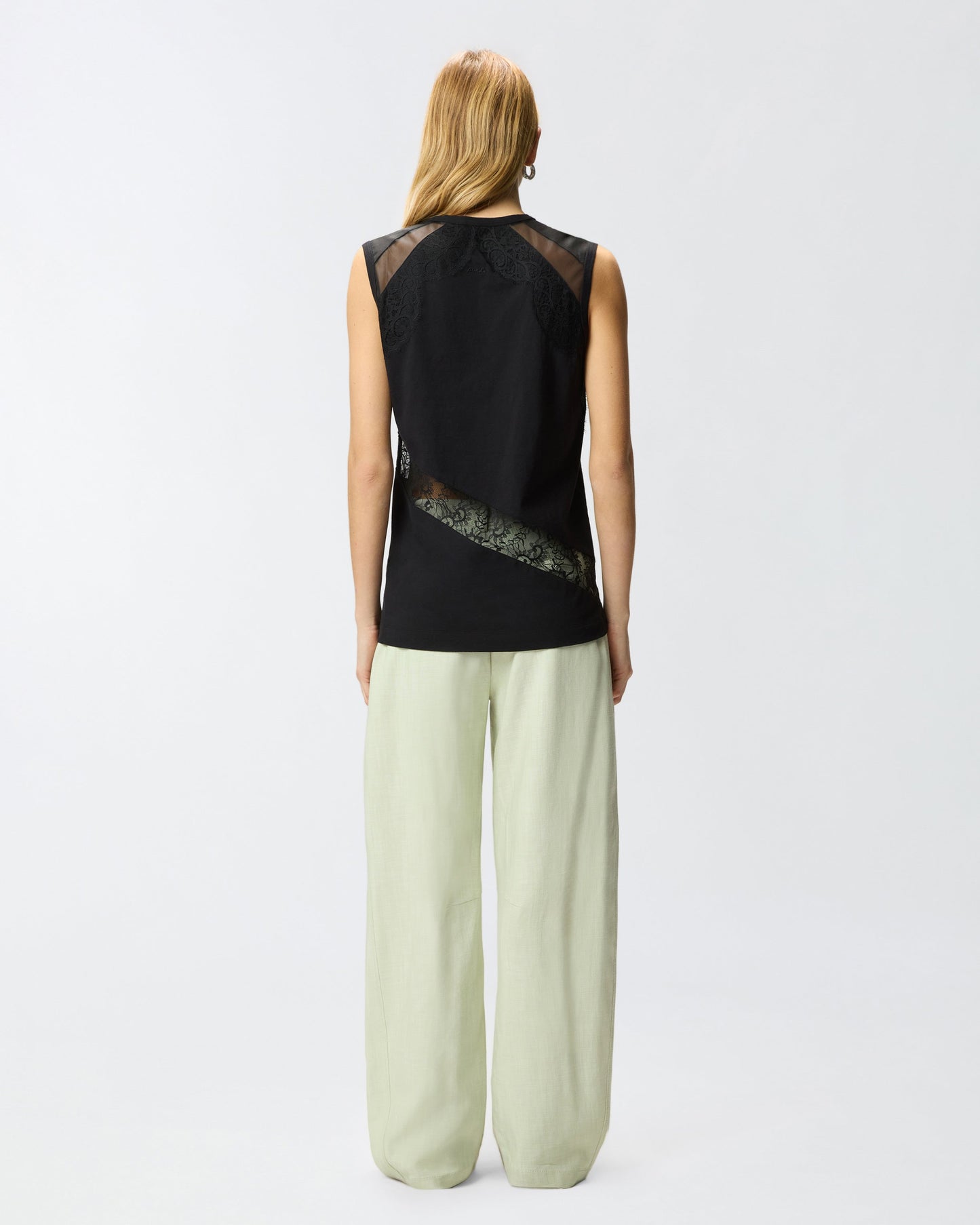 Sleeveless top with lace details