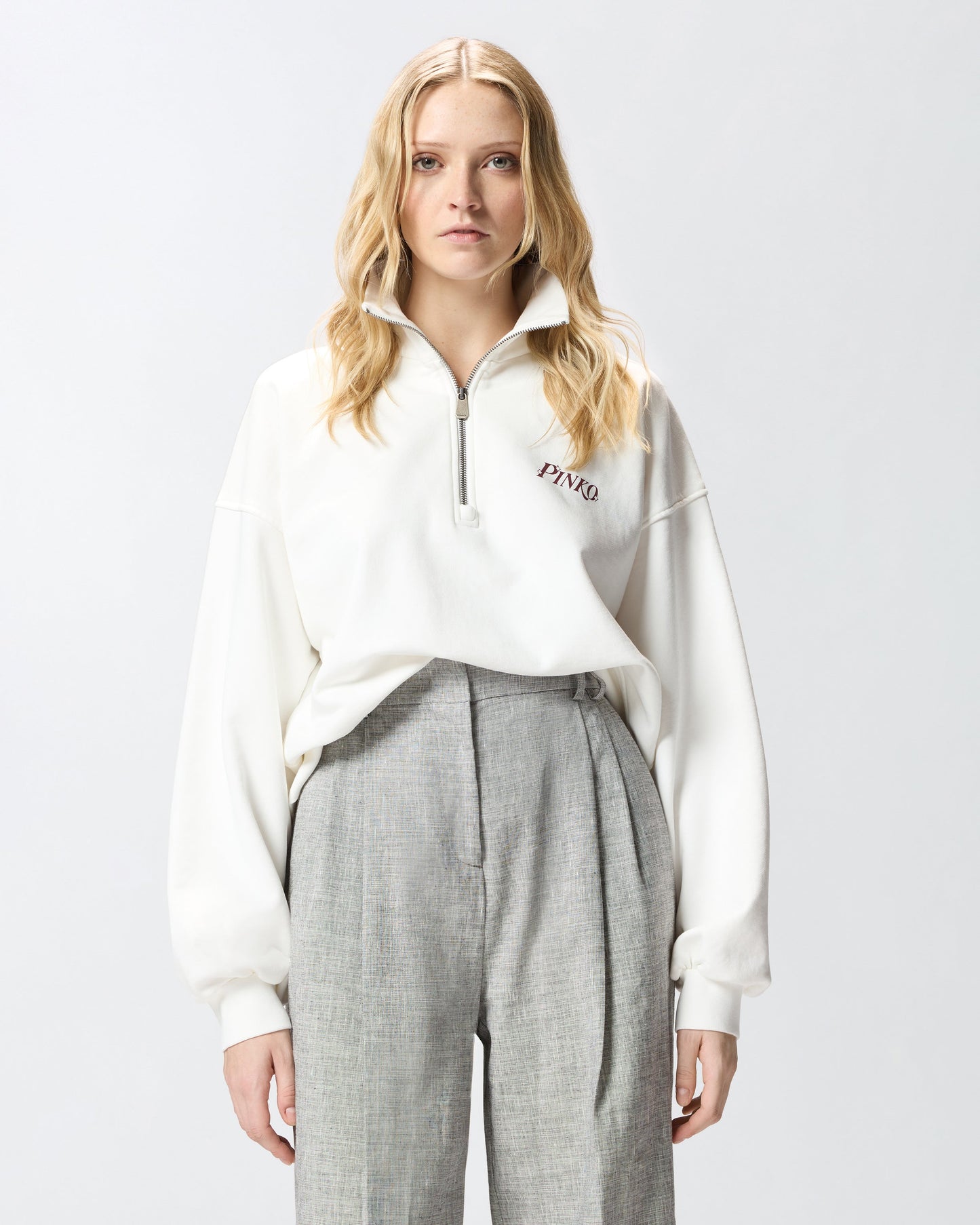 Sweatshirt with heart and logotini print