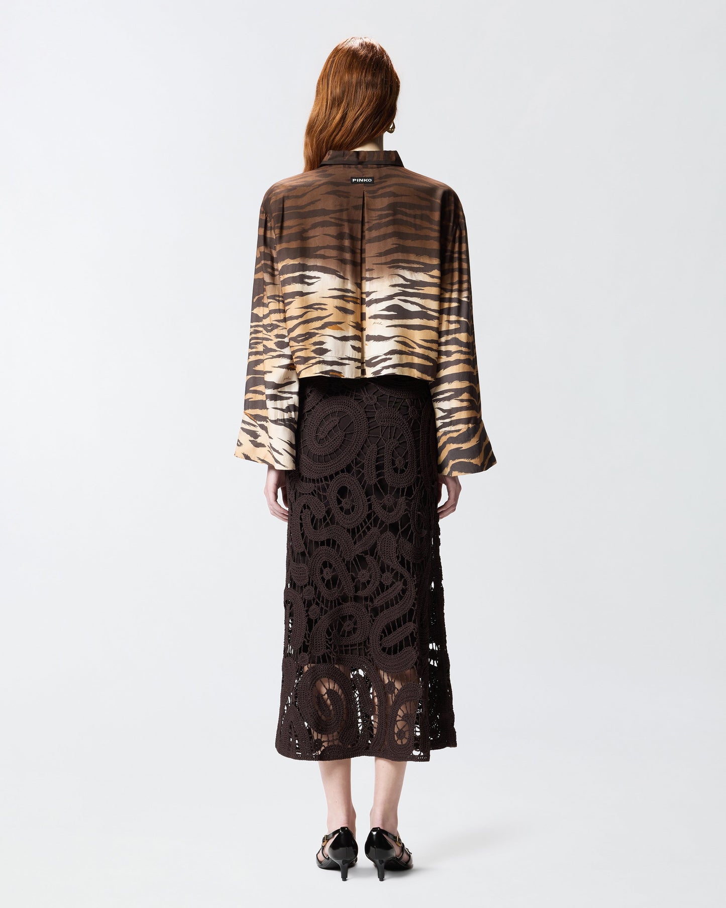 Cropped shirt with animal print