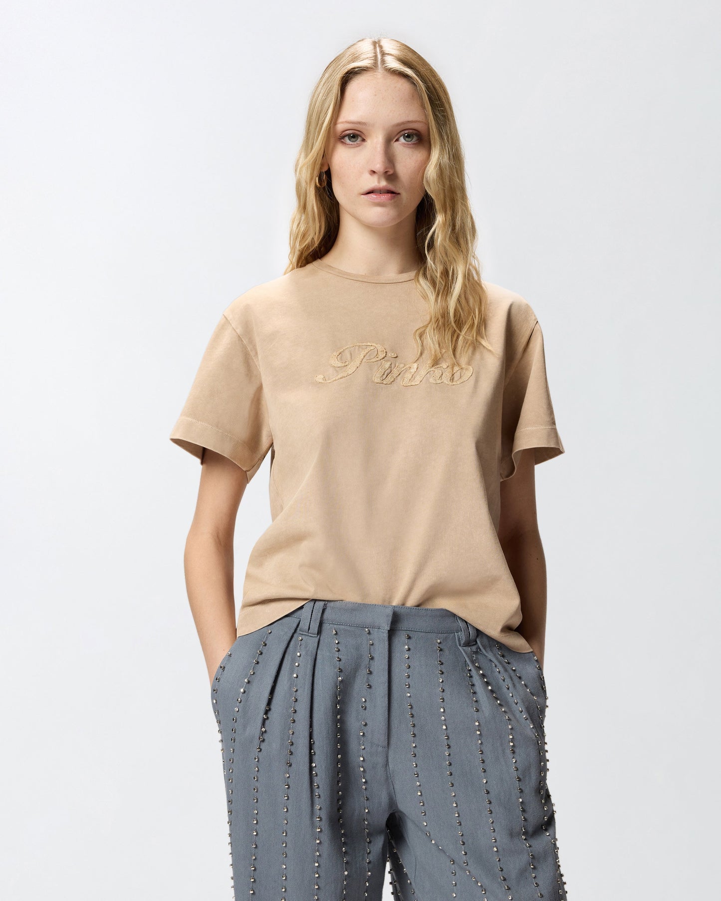 T-shirt with logo distressed embroidery