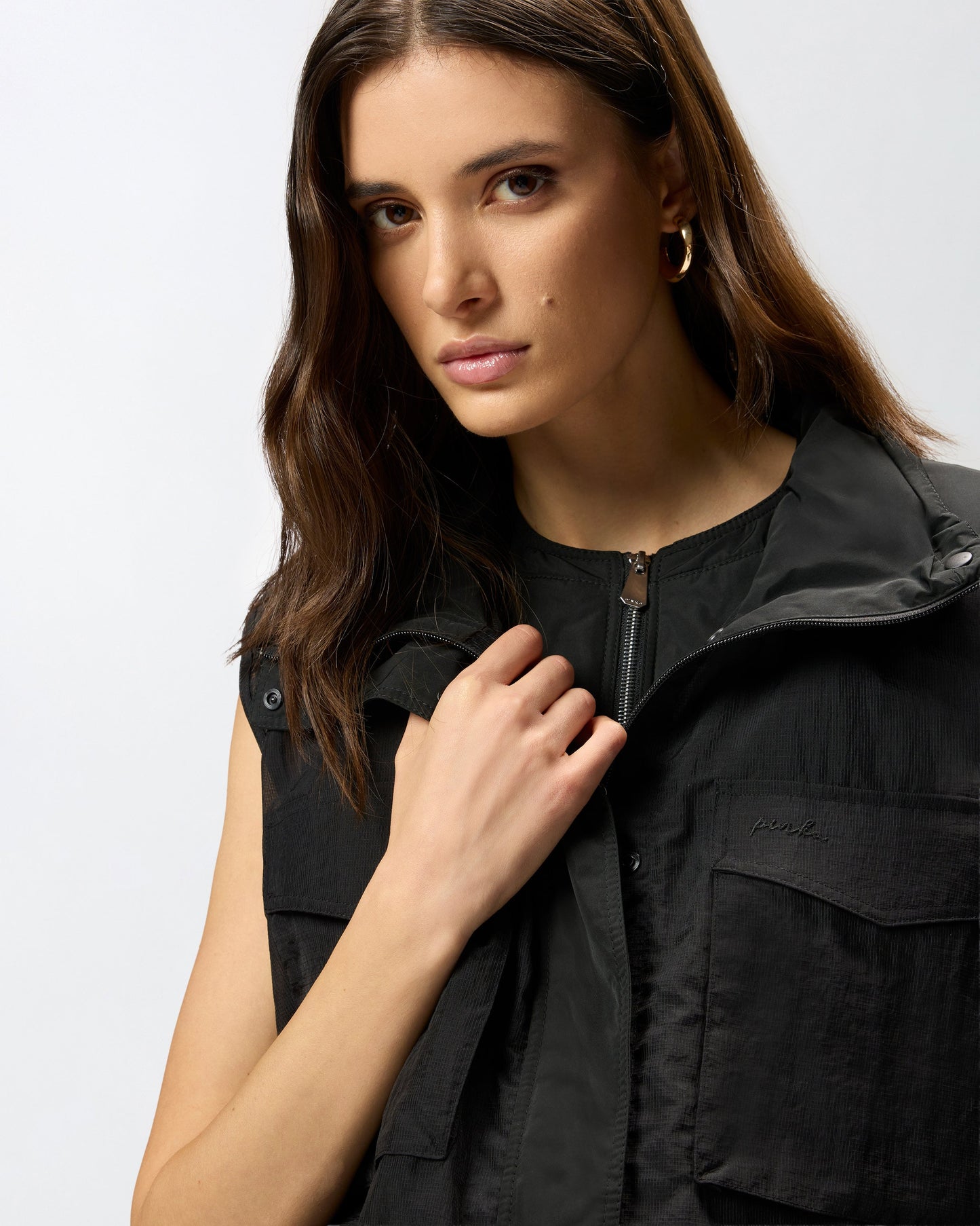 Sleeveless down jacket with drawstring