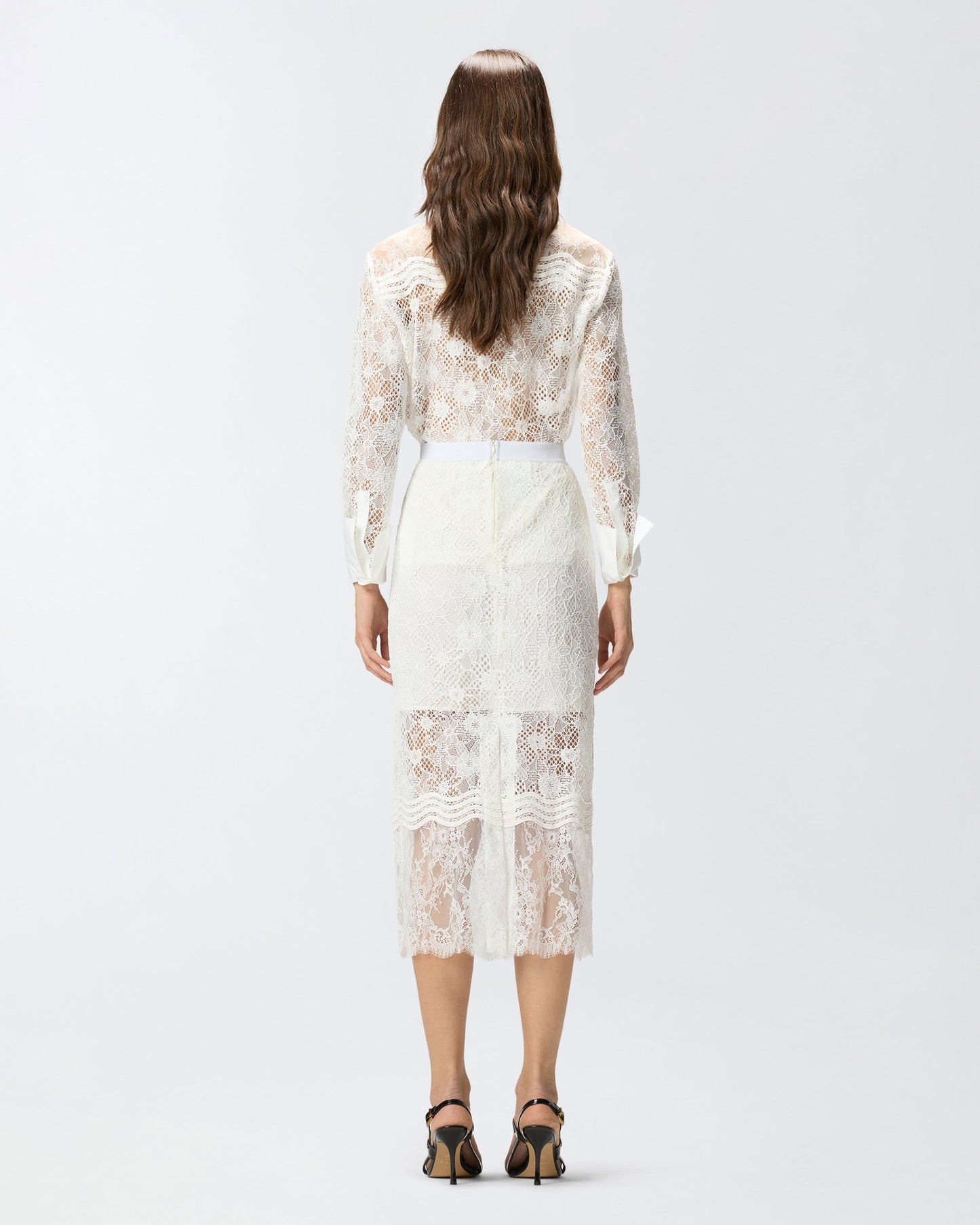 Midi skirt in lace with slits