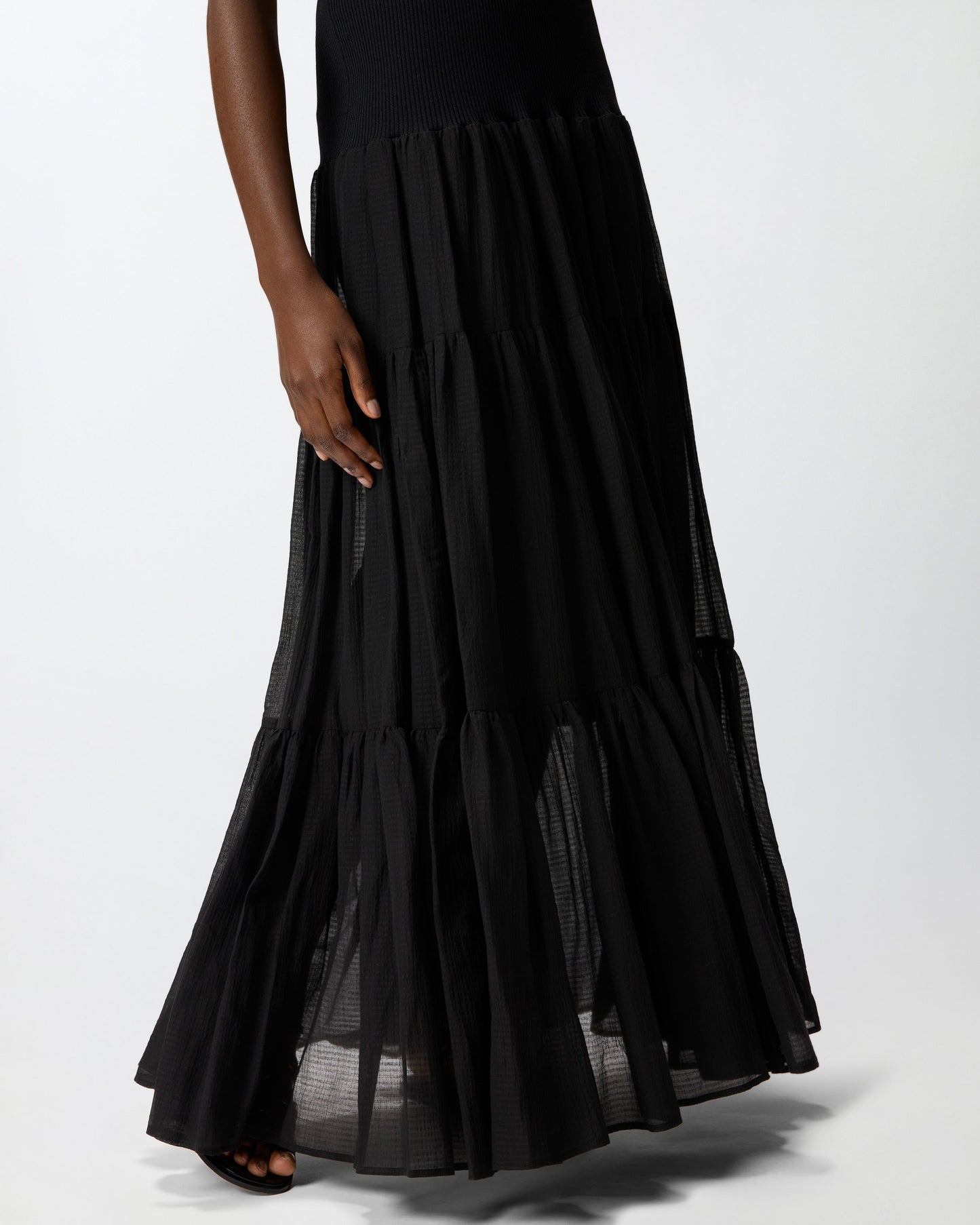 Long dress with ribbed top and flounced skirt