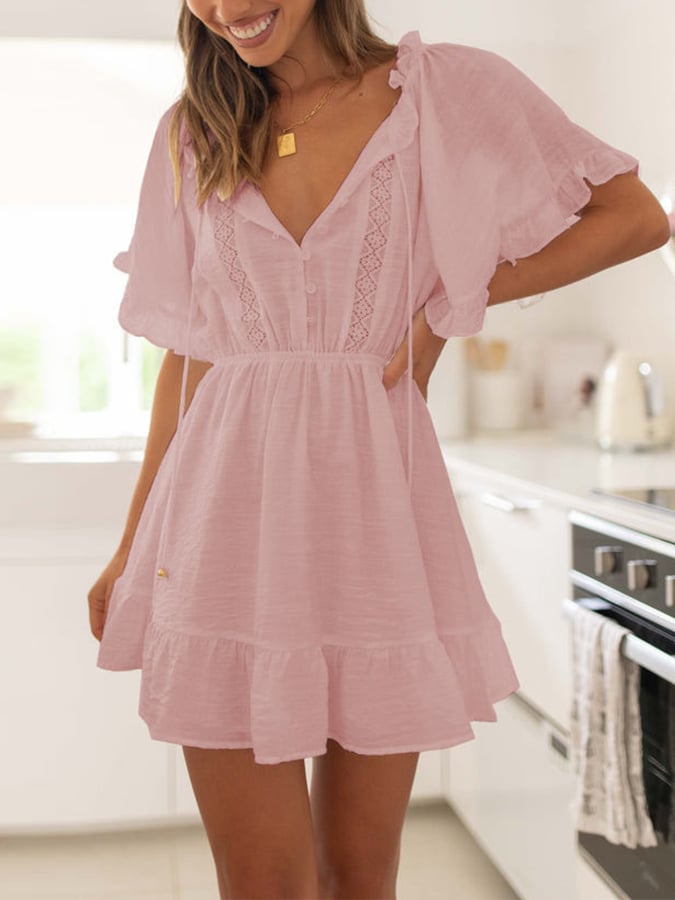 Süßes Rüschenkleid mit Spitze