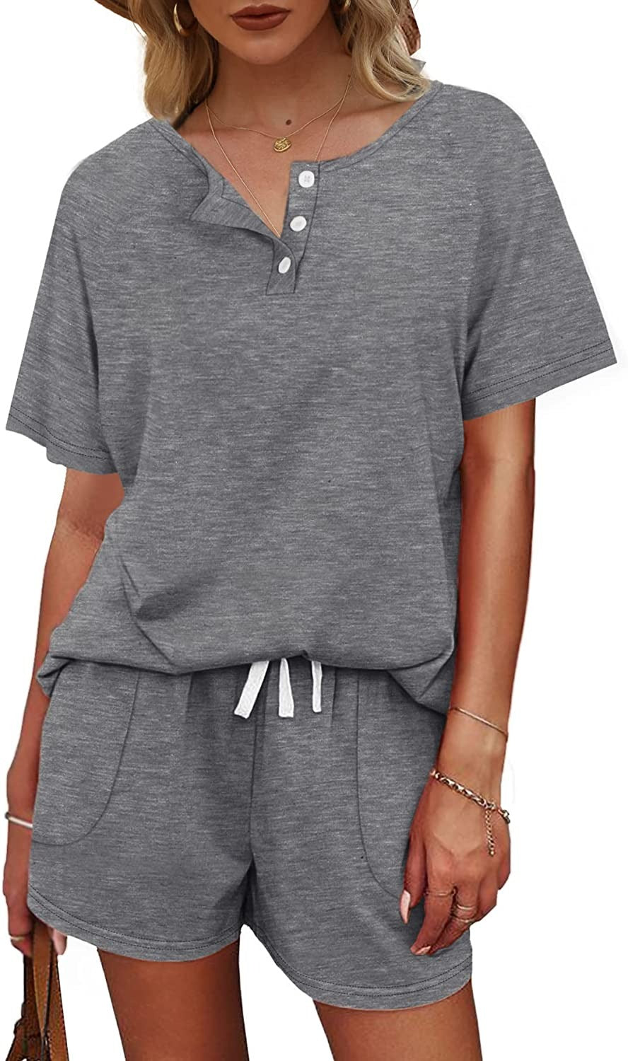 Zweiteiliges Freizeit-Outfit für Damen