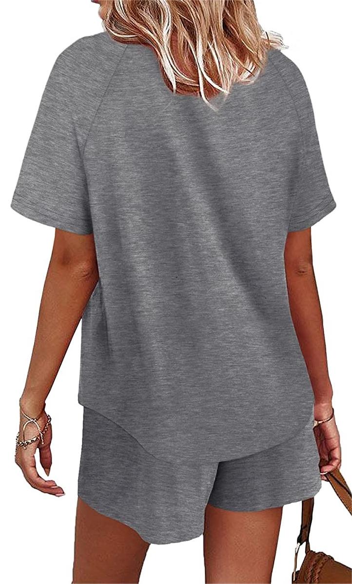 Zweiteiliges Freizeit-Outfit für Damen