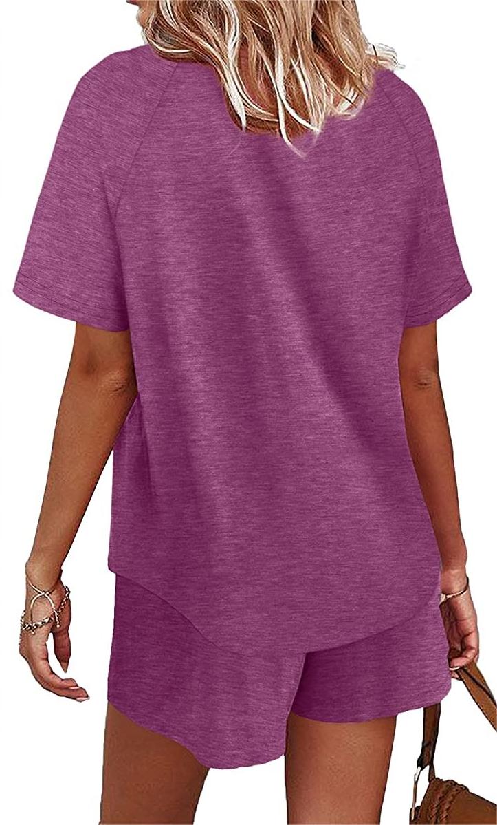Zweiteiliges Freizeit-Outfit für Damen