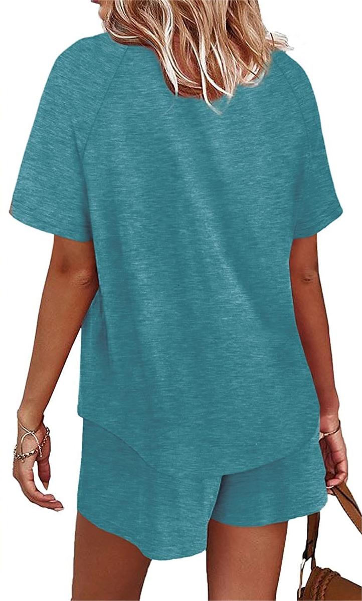 Zweiteiliges Freizeit-Outfit für Damen