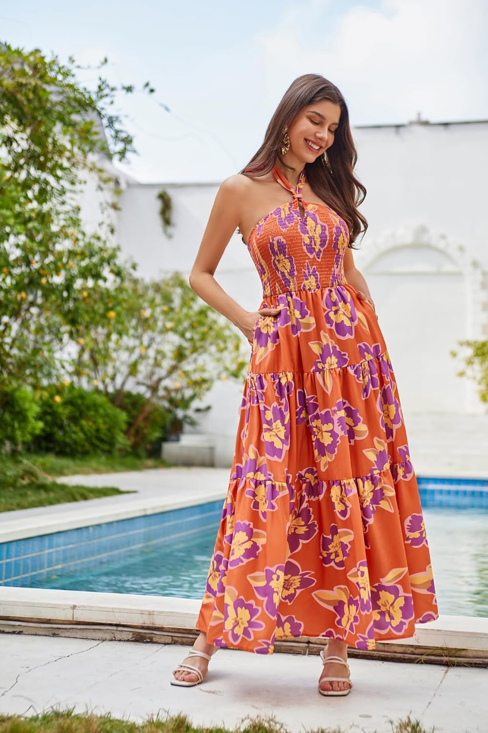 GRACE KARIN Damen Sommerkleider 2025 Neckholder Ärmellos Gesmoktes Rückenloses Cut-Out Blumenmuster Fließendes A-Linien Maxikleid