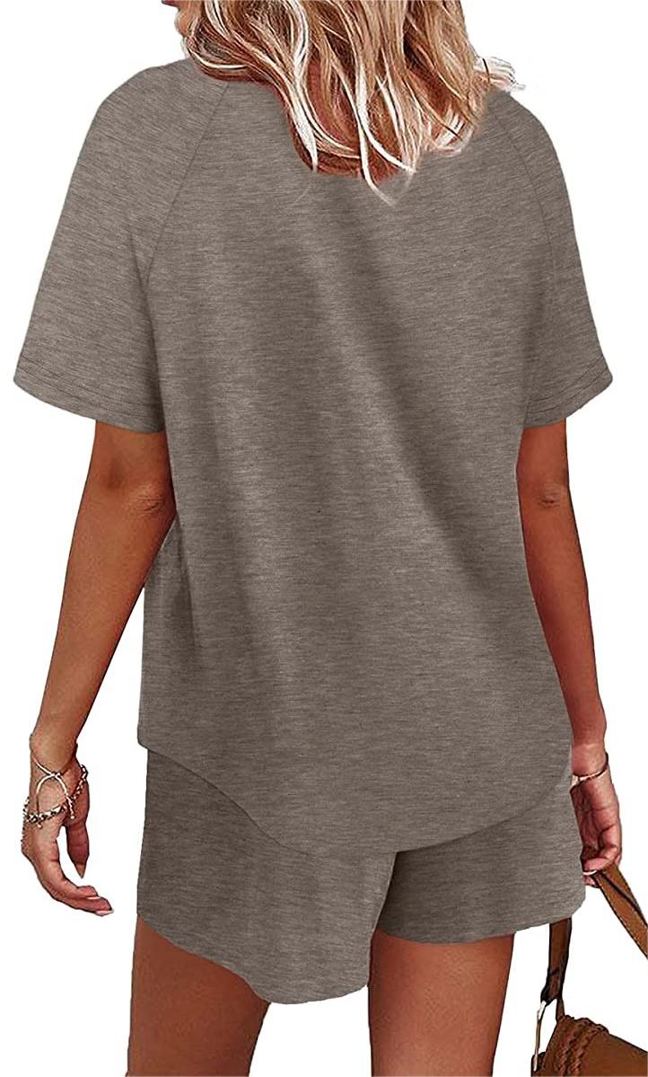 Zweiteiliges Freizeit-Outfit für Damen