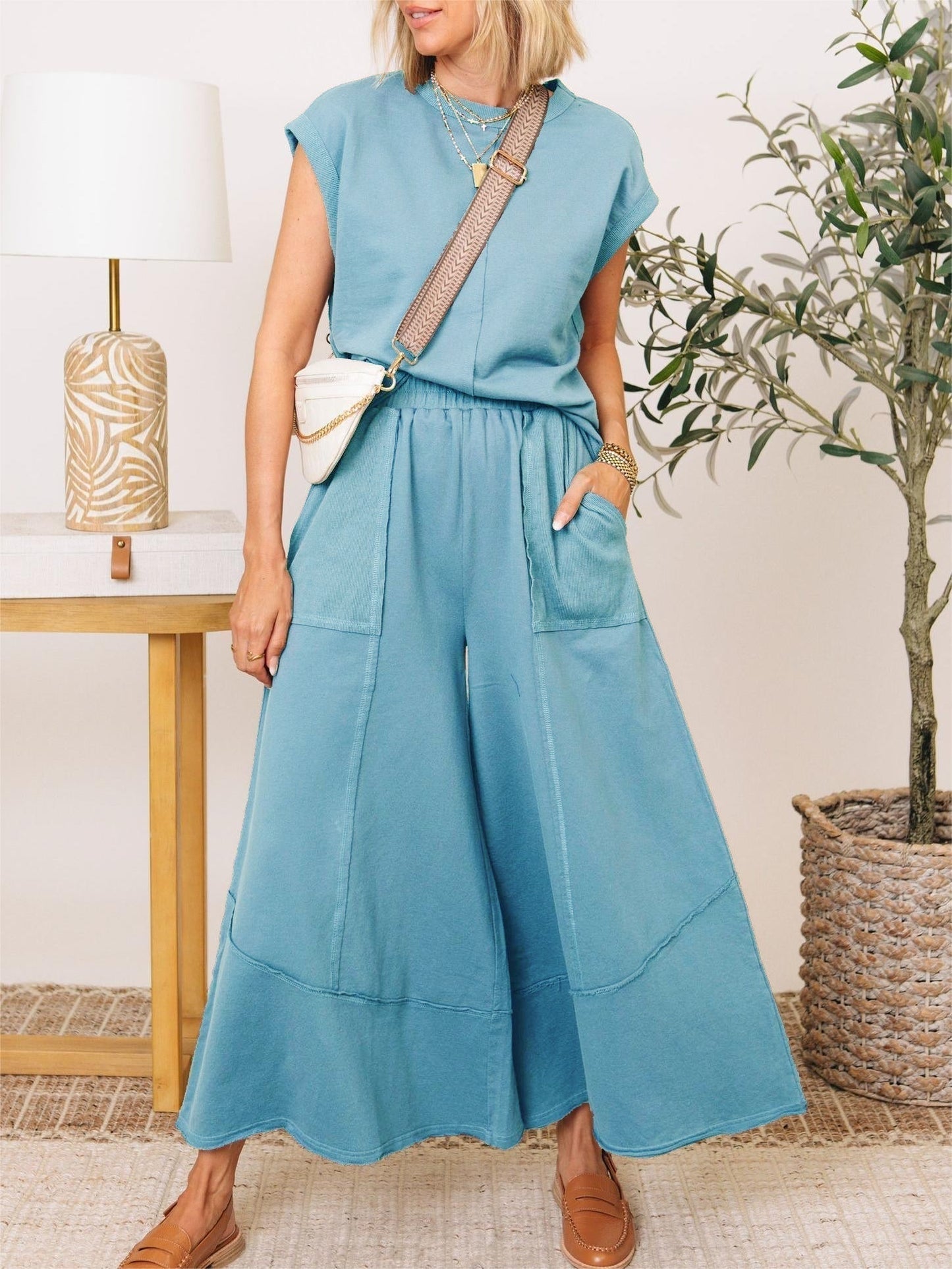 Set aus Top mit klaren Linien und Hose mit weitem Bein (2 kaufen, Versand gratis)