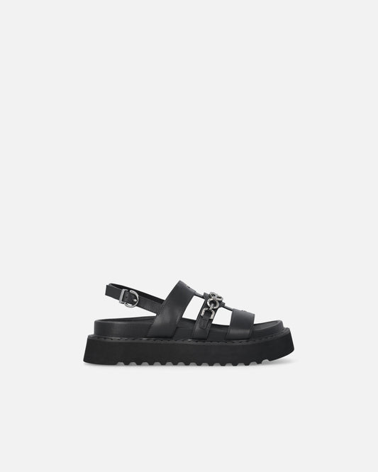 Leather sandals with chain